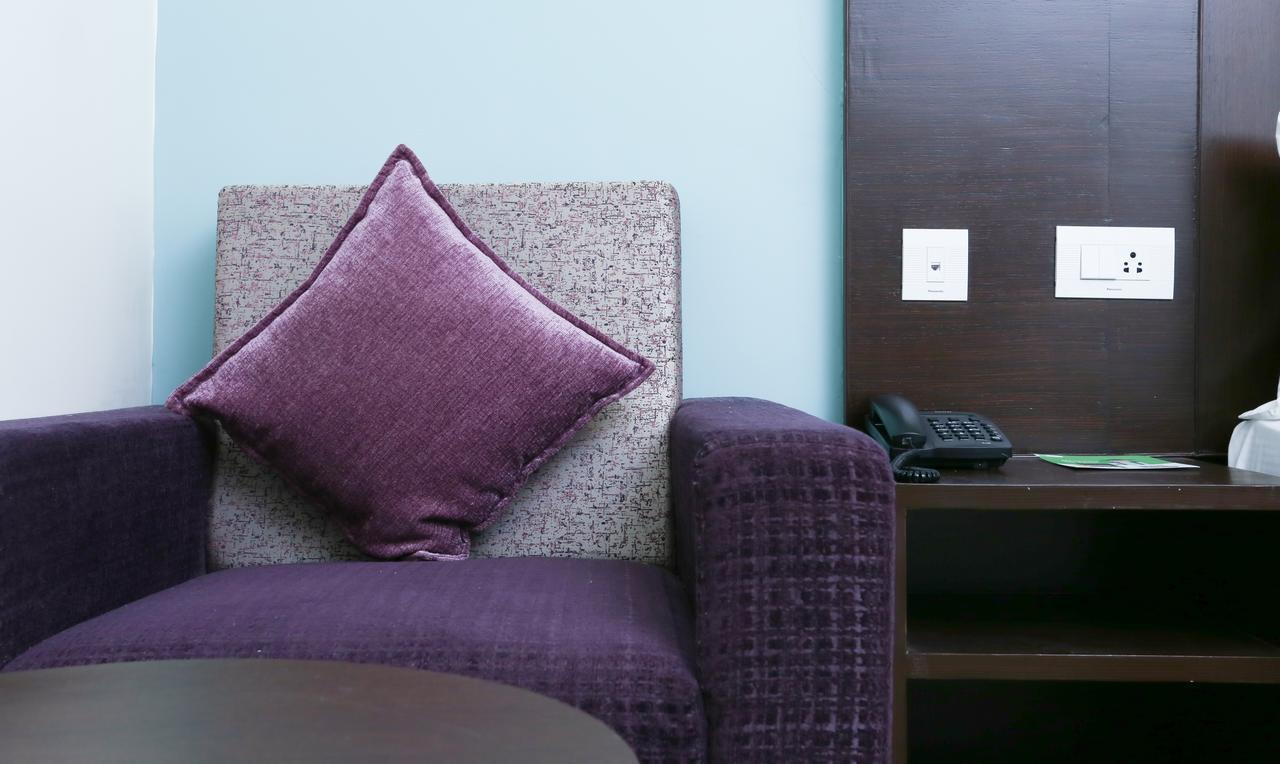 Hotel Treebo C Plaza à Vijayawāda Extérieur photo