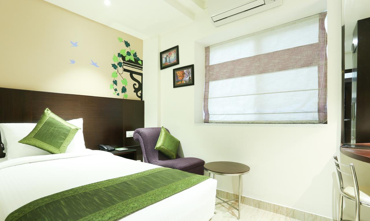 Hotel Treebo C Plaza à Vijayawāda Extérieur photo