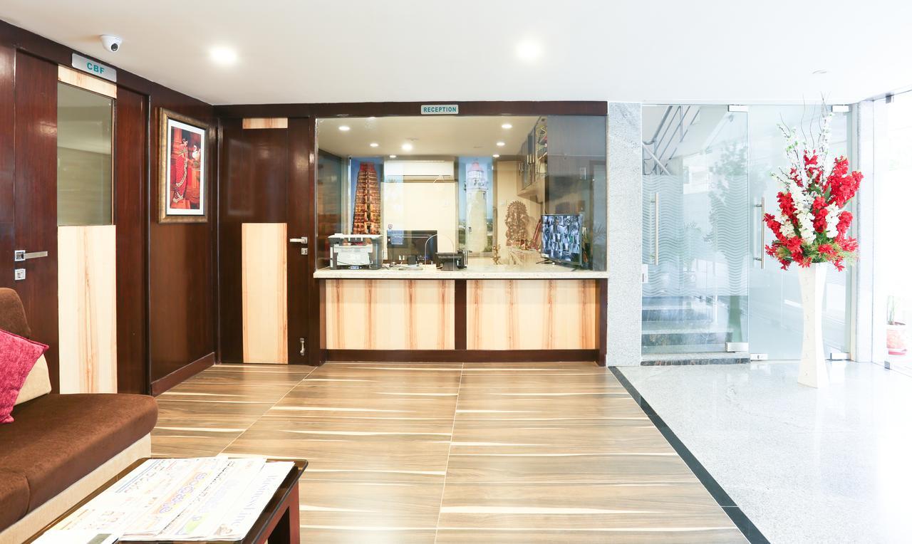 Hotel Treebo C Plaza à Vijayawāda Extérieur photo