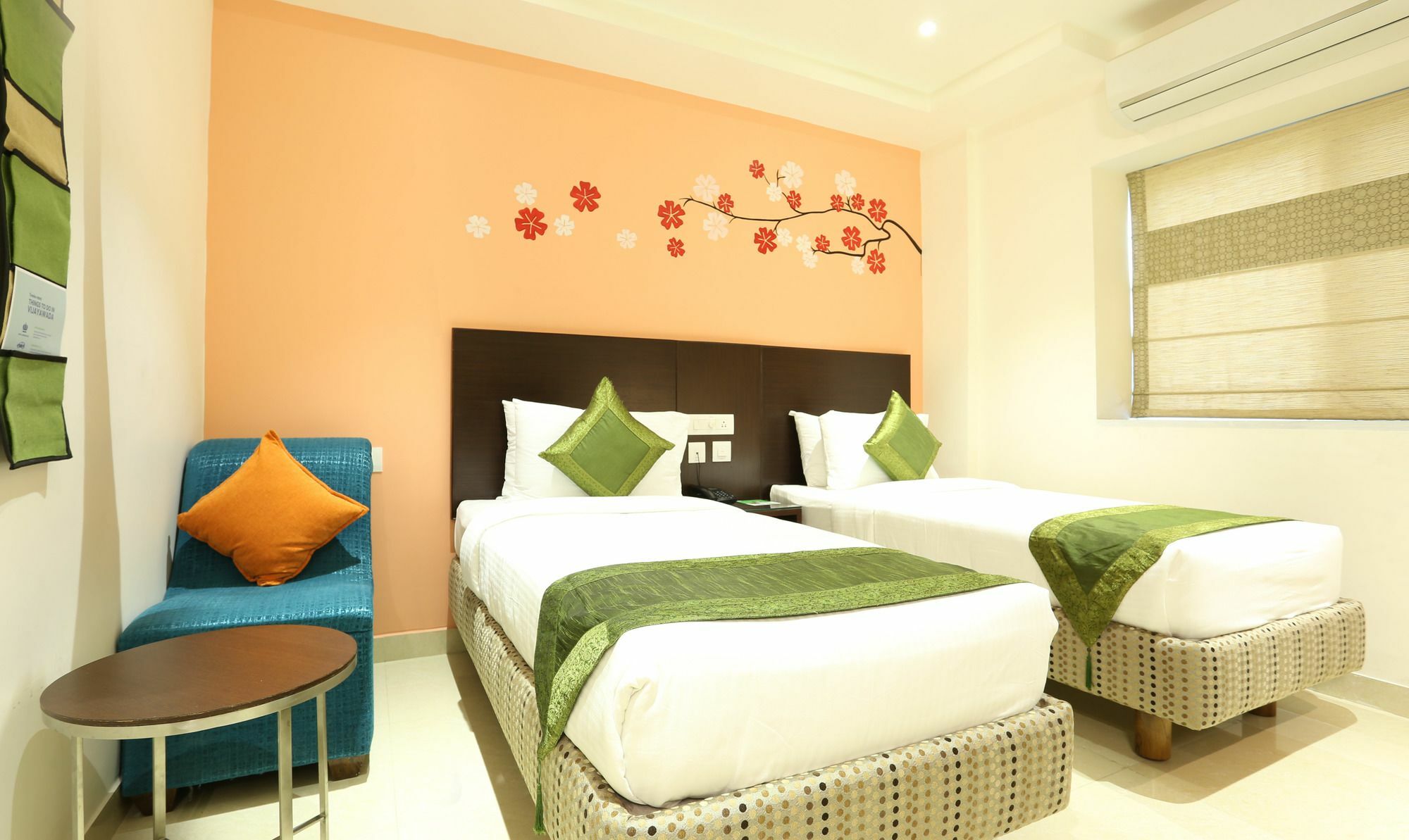 Hotel Treebo C Plaza à Vijayawāda Extérieur photo