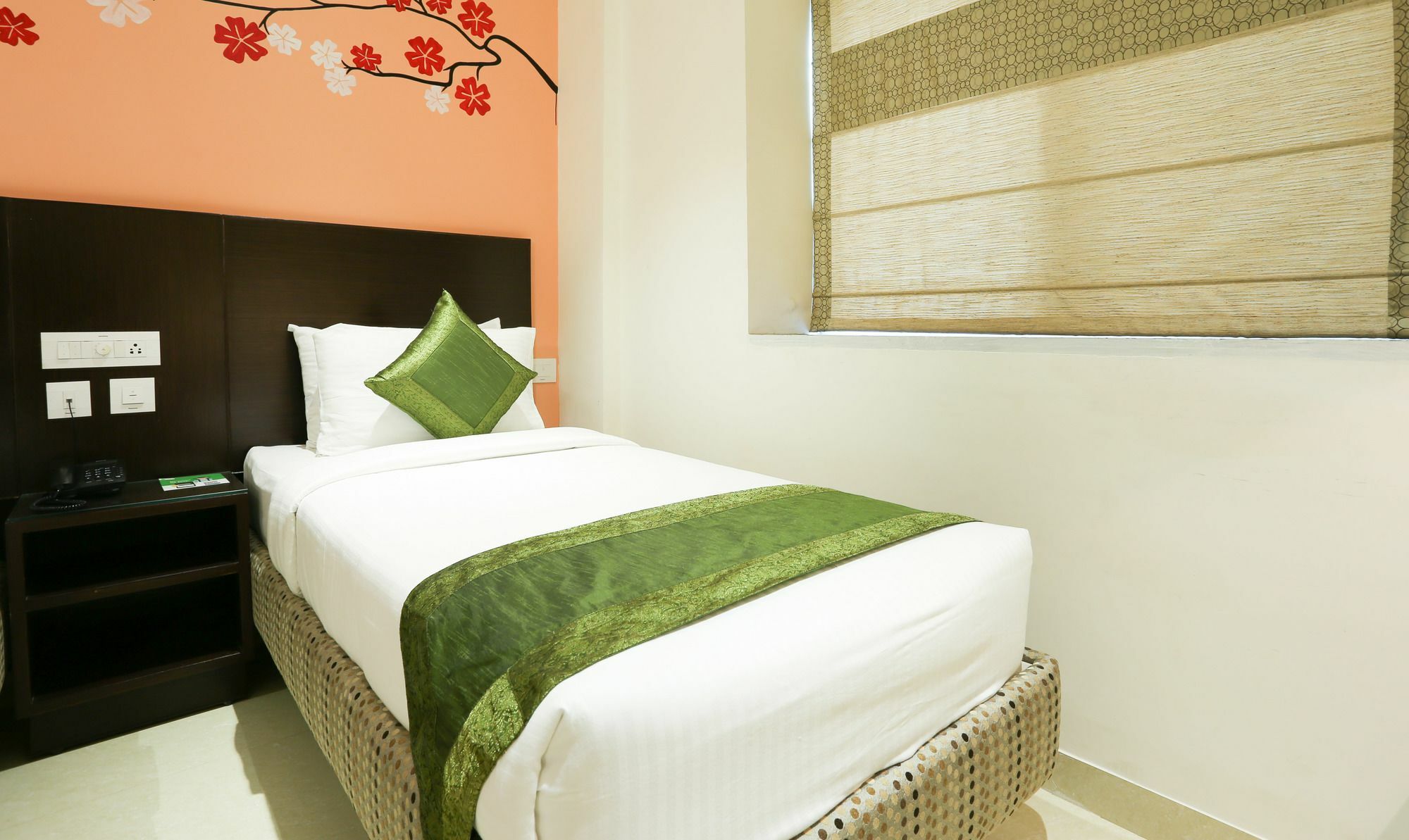 Hotel Treebo C Plaza à Vijayawāda Extérieur photo