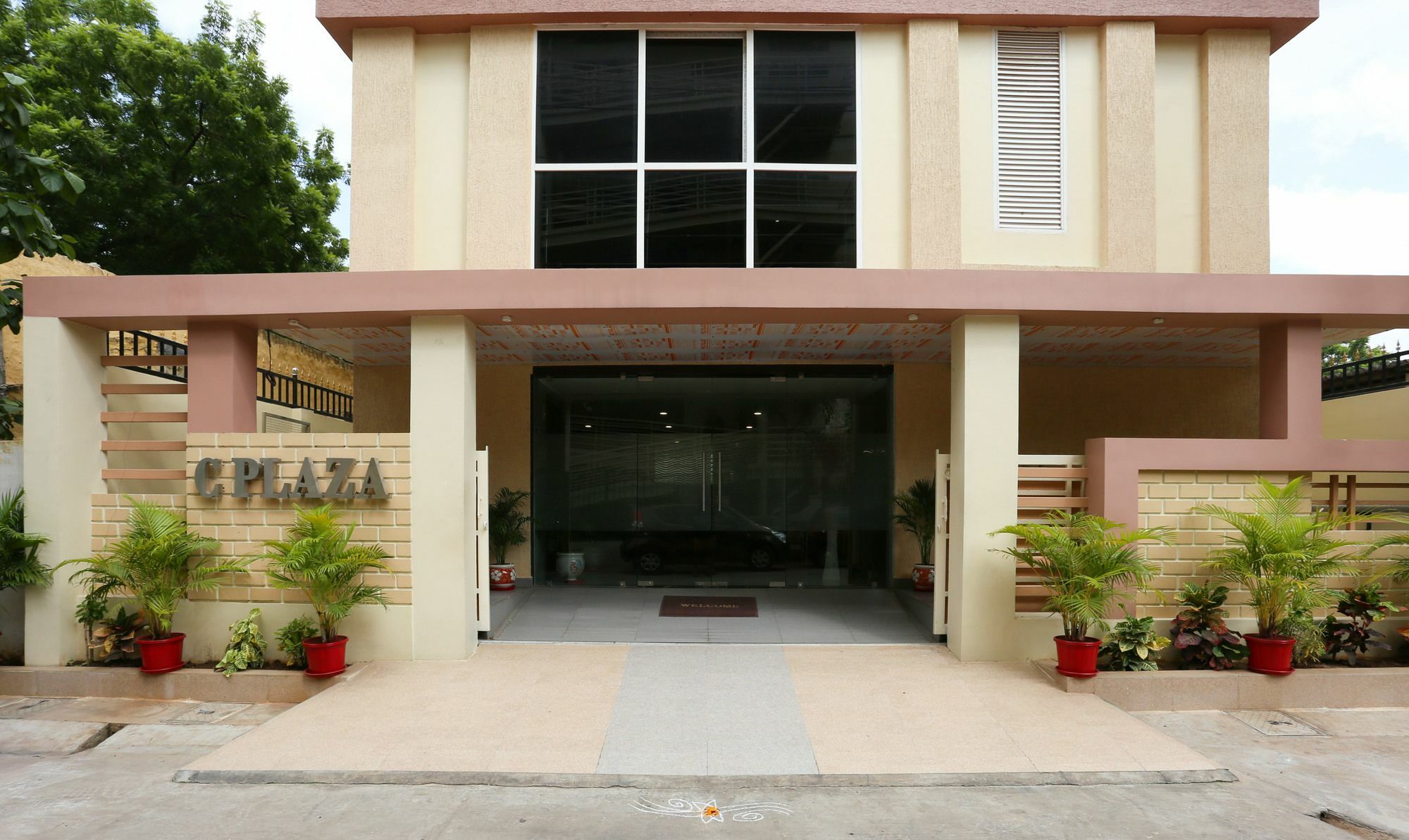 Hotel Treebo C Plaza à Vijayawāda Extérieur photo